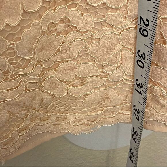 Vince Comuto blush Pink Lace Mini Dress bell sleeves scalloped scoop boat neck 4 - Picture 11 of 11